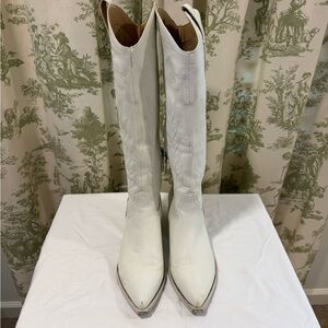 White Western Women's Boots Size 9
